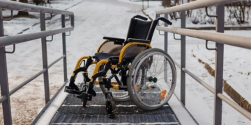 Las rampas deben de cumplir unos criterios de accesibilidad para las personas con discapacidad
