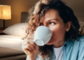 Bebo 3 cafés diarios, ¿cómo me afecta al sueño?
