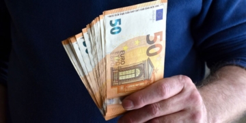 El Gobierno anuncia nueva paga extra quienes cobren una pensión no contributiva