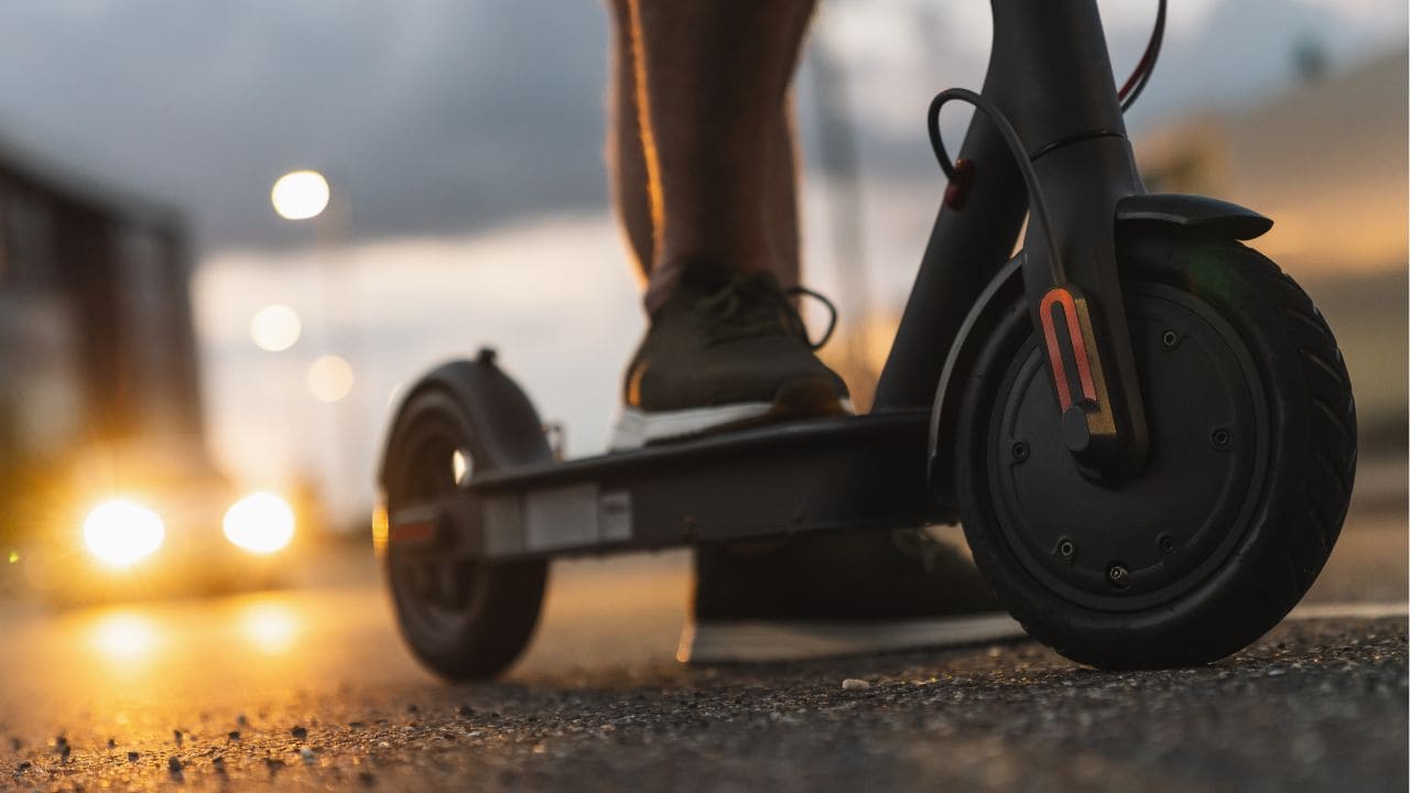 La DGT informa sobre las restricciones de los patinetes eléctricos