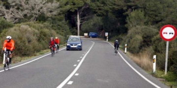 Adelantar en linea continua