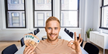 Los beneficiarios del Ingreso Mínimo Vital están de enhorabuena: así sube su ayuda en enero 2025