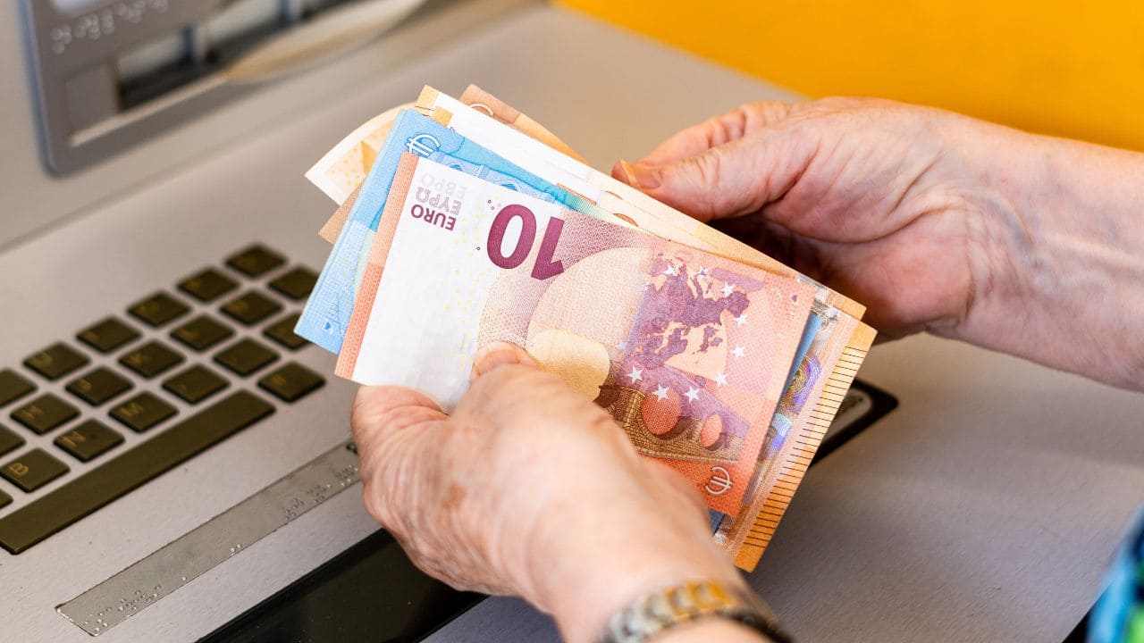 La cuantía máxima de la pensión no contributiva de jubilación para 2025, tendrá una subida de más de 1.000 euros