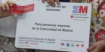 Cómo pedir la tarjeta con descuentos para personas mayores en Madrid