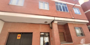 Caixabank busca comprador para esta vivienda con 120 metros cuadrados por 55.000 euros