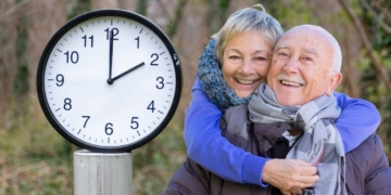 Primer cambio de hora de 2025 personas mayores
