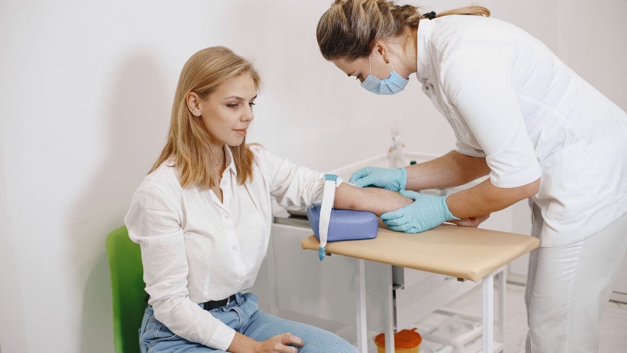 ¿Cuál es el sueldo de una enfermera en un hospital público