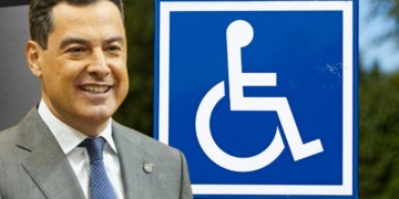 El Gobierno de Juanma Moreno aclara quiénes pueden utilizar la Tarjeta de Aparcamiento para movilidad reducida