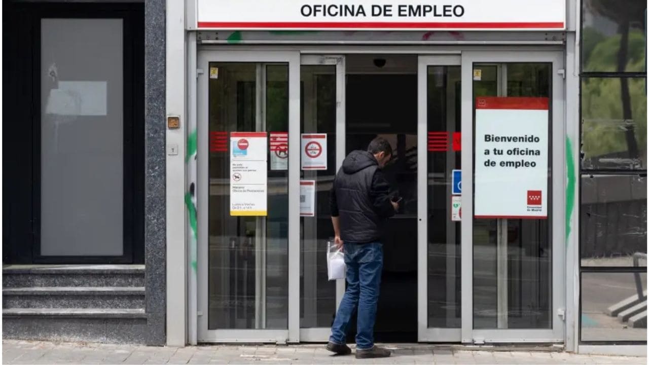 Sorpresa a los mayores de 45 años el SEPE confirma la cuantía del subsidio para 2025