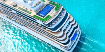 Hombre vive en cruceros de Royal Caribbean desde el año 2000