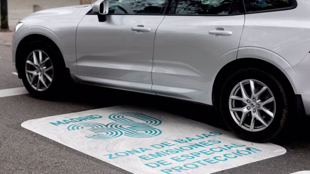 Los coches que no cumplan con la etiqueta de zonas bajas emisiones podrán circular si cumplen este requisito