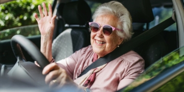 Los mayores de 65 años deben cumplir este requisito de la DGT