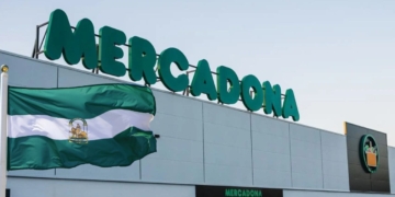 Mercadona confirma el horario de sus tiendas por el Día de Andalucía