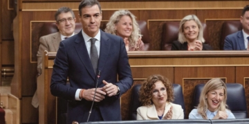El PSOE propone retrasar la jubilación hasta los 72 años para funcionarios