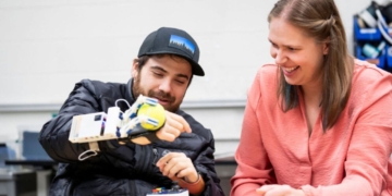Sistema agarre para tetraplejico