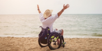 Turpeople y Nuripaz Grupos se alían para desarrollar paquetes turísticos accesibles en la provincia de Cádiz