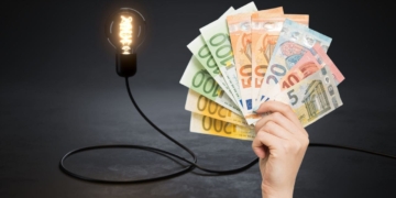 ¿Qué documentación es necesaria para solicitar el Bono Social Térmico y el Bono Social Eléctrico?