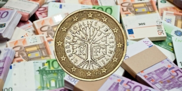 Moneda de un euro por valor de 700