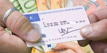 Solicita hasta 1.300 euros para obtener el carnet de conducir en 2025