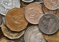 Tengo una moneda antigua, ¿qué tengo que hacer para venderla y ganar dinero?