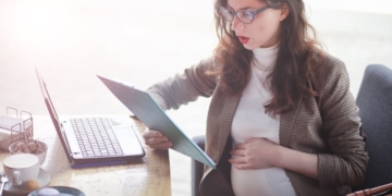 Una mujer logra más de 31.000 euros de indemnización tras ser despedida al quedarse embarazada