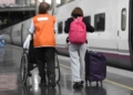Renfe cuenta con el servicio Adif Acerca para las personas con discapacidad