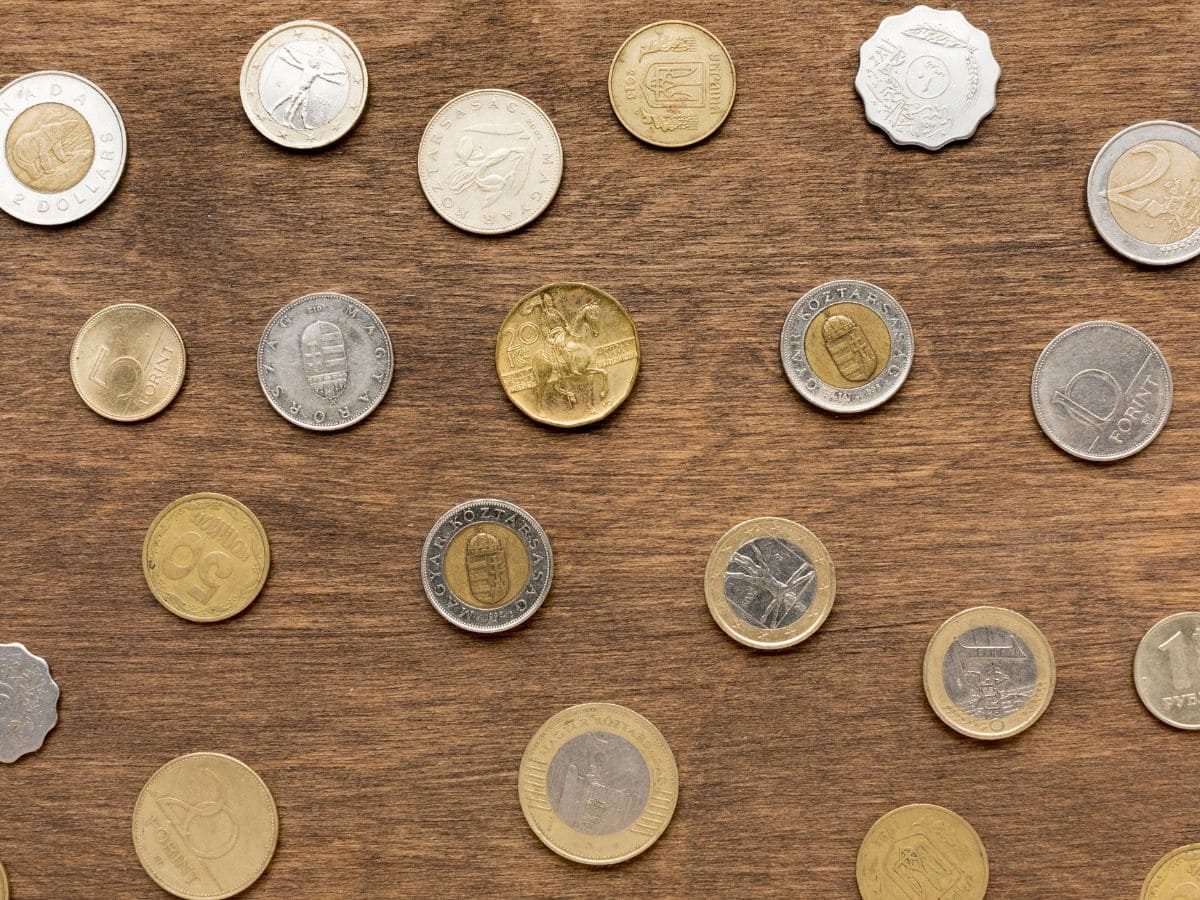 Hasta 50.000 euros a cambio de una moneda de solo 1 céntimo de euro: adiós a no cogerlas del suelo - Freepik