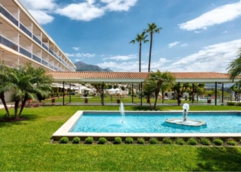 Parador de Turismo de Nerja para personas mayores