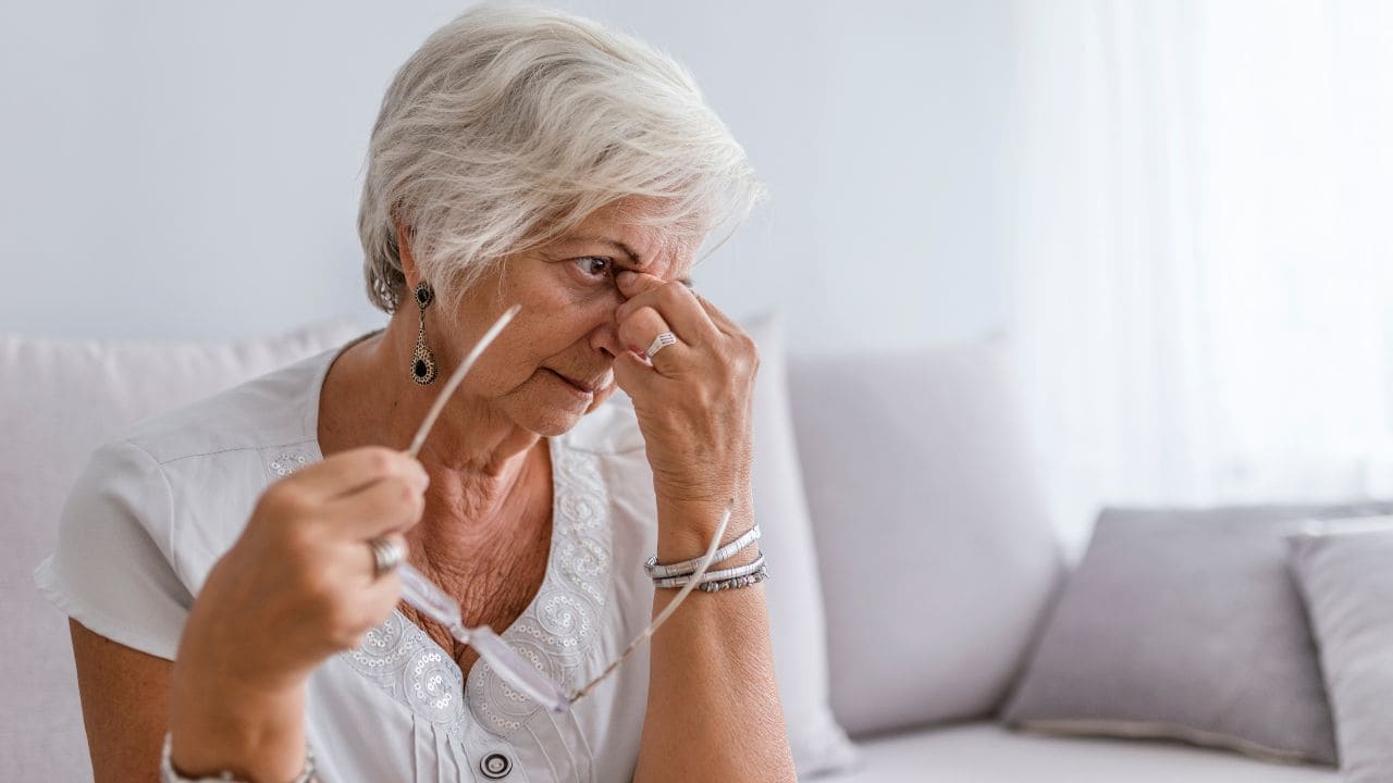 Persona mayor que recibe una pensión