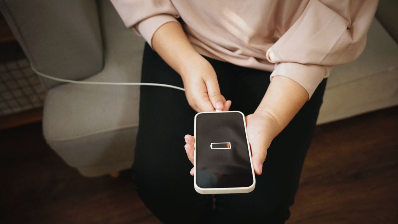 Alargar la carga de un dispositivo durante un apagón eléctrico