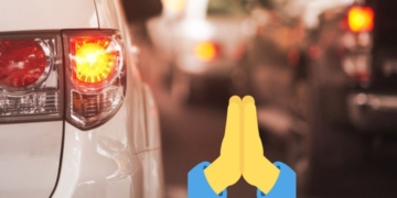 Es importante el uso de intermitentes / Foto DGT