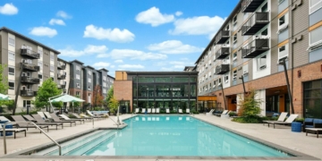 Quiero que pongan una piscina en mi comunidad de vecinos: ¿cómo puedo conseguirlo?