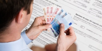 Soy beneficiario del subsidio para mayores de 52 años: ¿tengo que hacer la declaración de la renta?