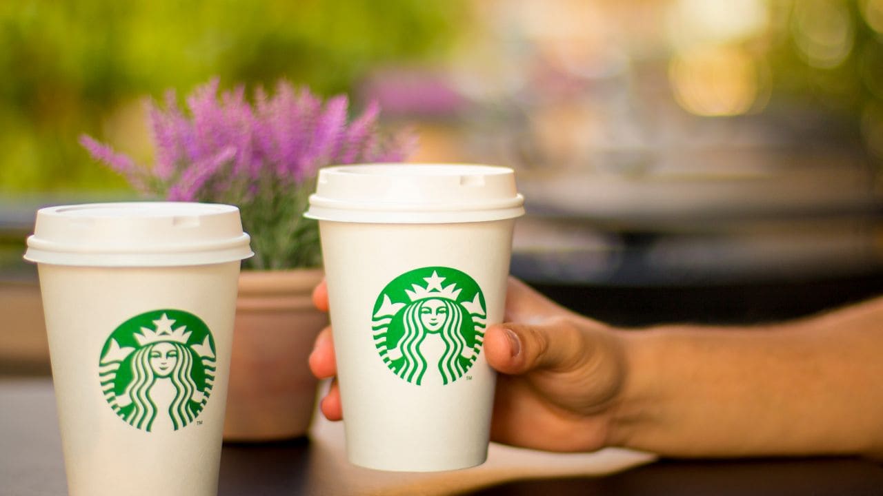 Starbucks lleva años estafando a sus clientes con este truco y un influencer lo acaba de destapar