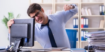 Trabajador sancionado por criticar a su empresa en redes sociales