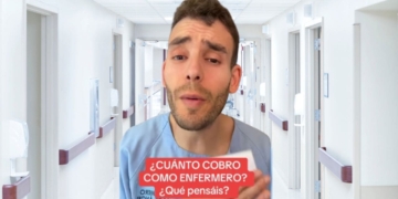 Un enfermero que trabaja en Andalucía enseña su último nómina y las reacciones son inmediatas