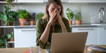 Una jefa de sucursal, indemnizada con 15.000 euros tras ser despedida mientras estaba de baja por ansiedad