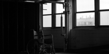 DKV se apaga en MUFACE - Pixabay / Montaje