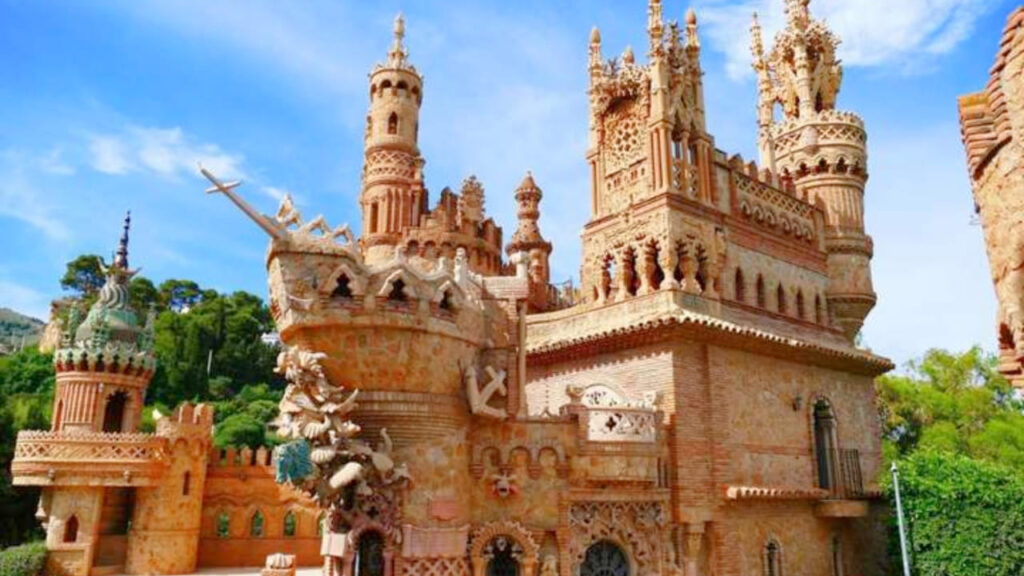 A 30 minutos de Málaga se puede visitar el castillo más extraño de toda España