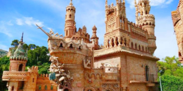 A 30 minutos de Málaga se puede visitar el castillo más extraño de toda España
