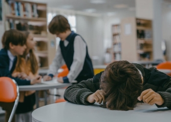 FAMMA pide control sobre el bullying en los colegios de Madrid tras el abuso ante un niño con parálisis cerebral