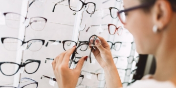 El Gobierno da luz verde a la aprobación para que las lentillas y gafas sean gratuitas