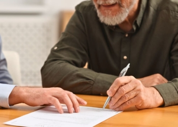 ¿Cuánto cuesta hacer un testamento? Este es el precio medio en 2025 según los notarios