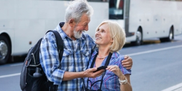 Las personas mayores van a poder viajar con el IMSERSO por 50 euros