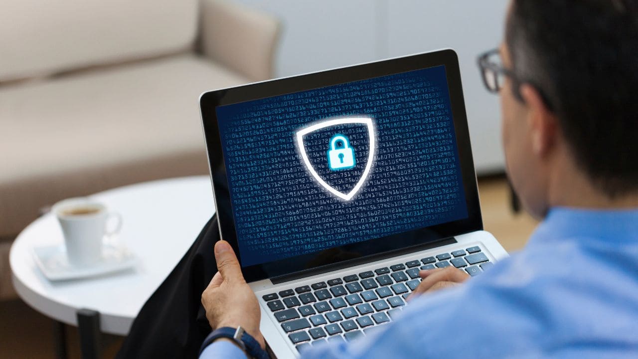 ¿Qué es el 'Chat Control'? El escaneo de los mensajes que acabará con tu privacidad