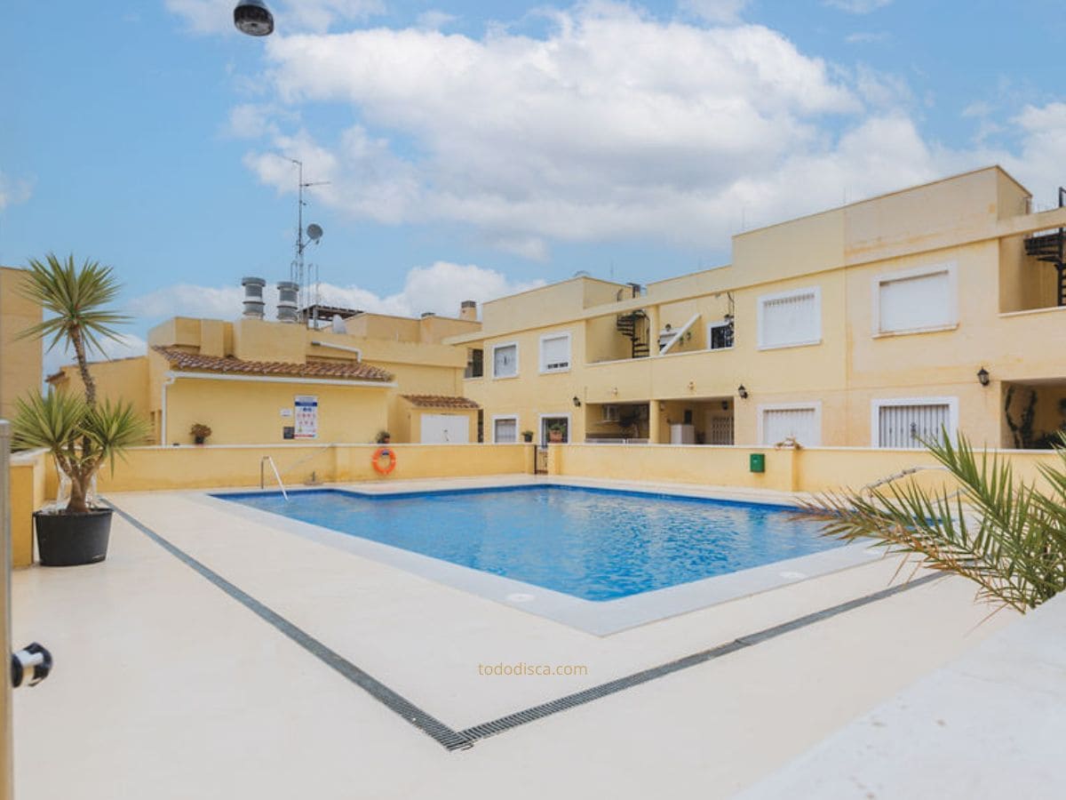 BBVA busca comprador para una casa con piscina a estrenar por menos de 70.000 euros