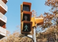 Cádiz instala avisadores acústicos en los semáforos como apoyo para personas con discapacidad visual