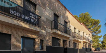 Solvia quiere quitarse de encima estos chalets adosados con 3 habitaciones