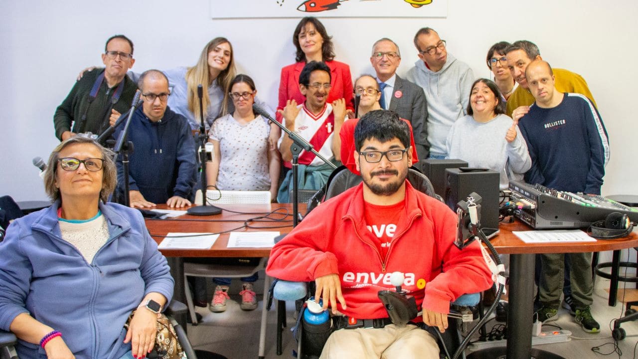 Acuerdo de Viajes El Corte Inglés y Envera para mejorar los viajes de las personas con discapacidad