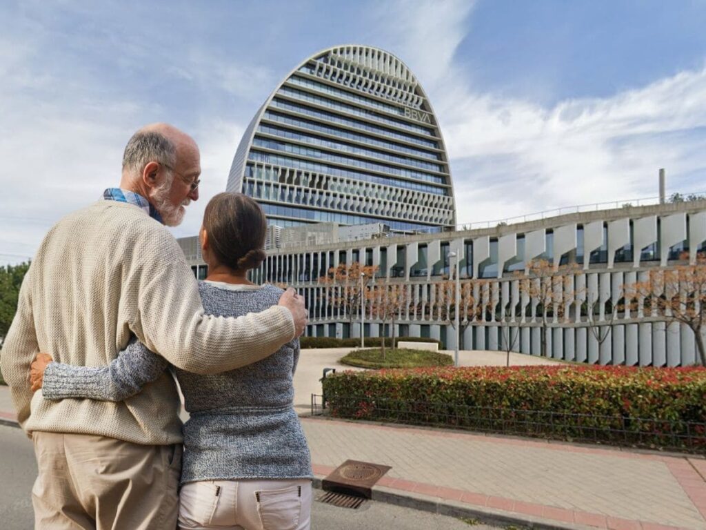 Expertos del BBVA lo confirman: así afectan los periodos sin cotizar en la cuantía de tu pensión de jubilación